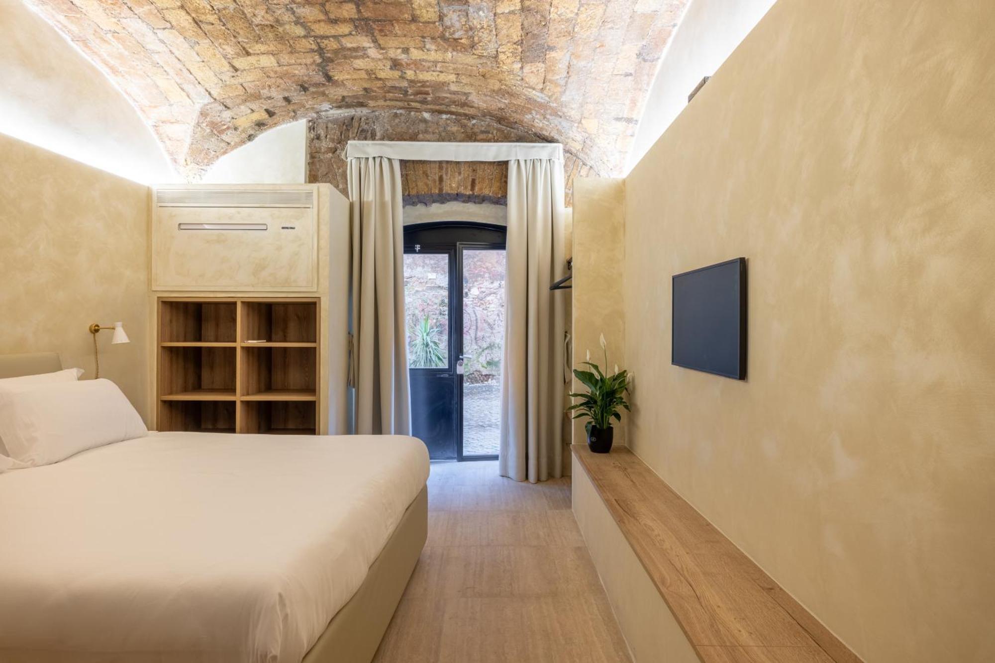 Trastevere Urbes Collection Rome